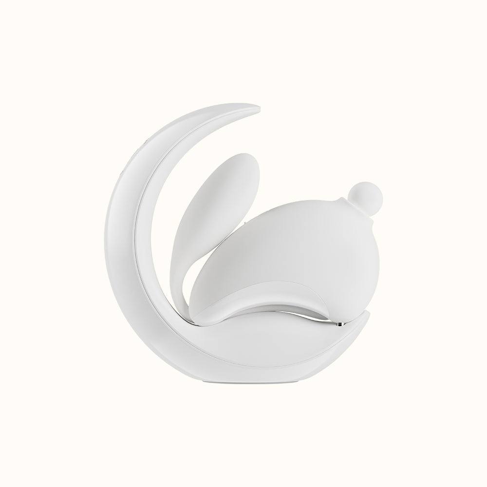 BunnyMoon_white clitoral_sucking_vibrator_and_vibrating_egg