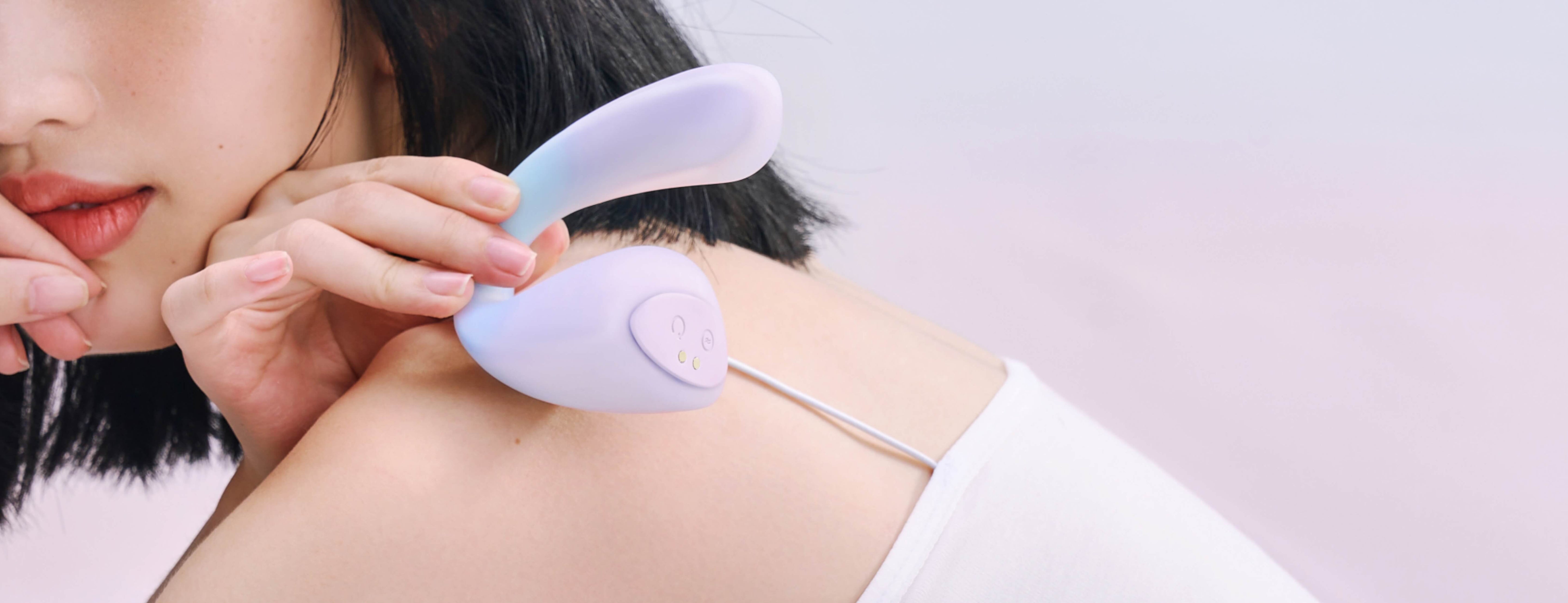 Osuga c-tail rotating vibrator g-spot massager dual stimulation for clitoral 