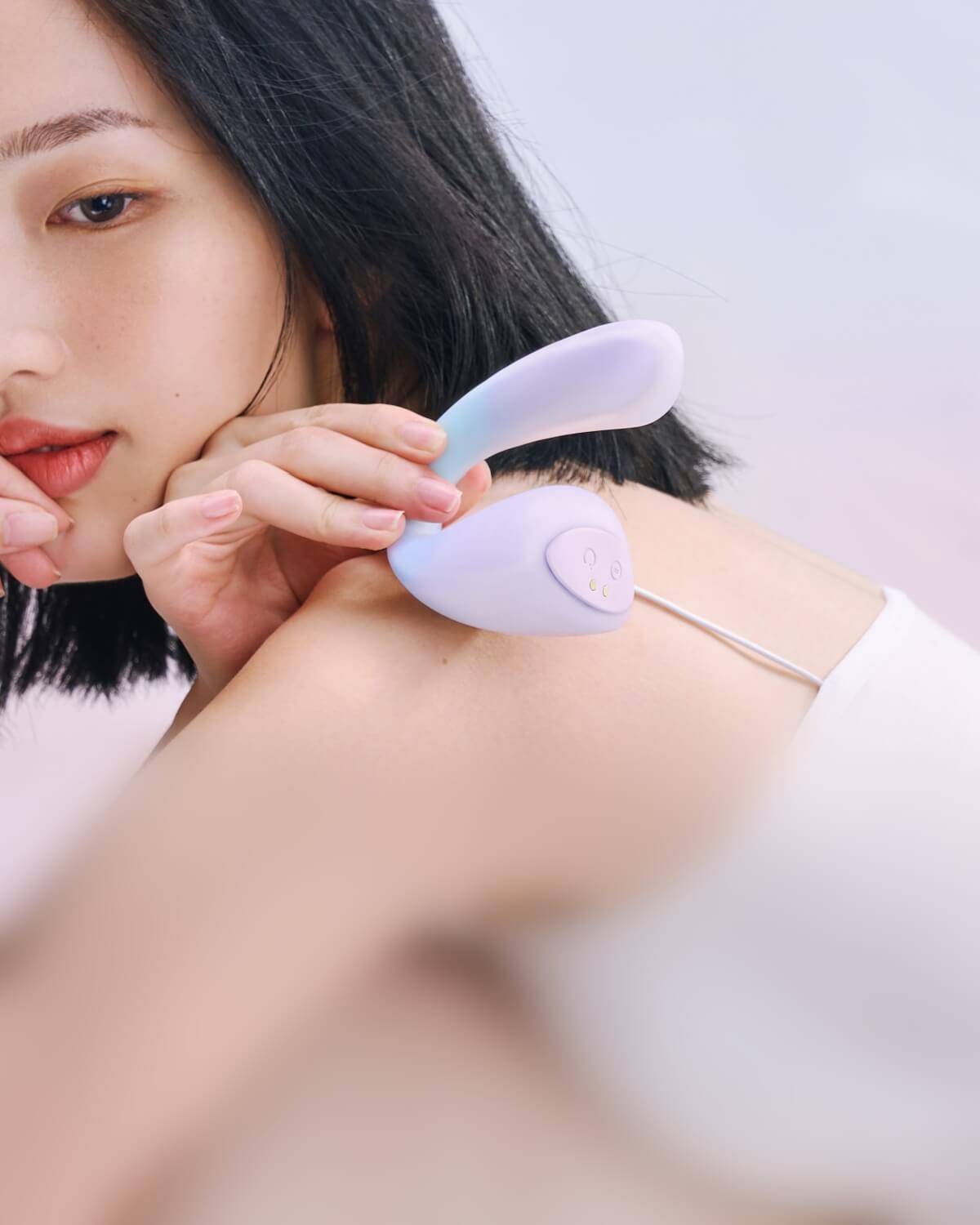 Osuga c-tail rotating vibrator g-spot massager